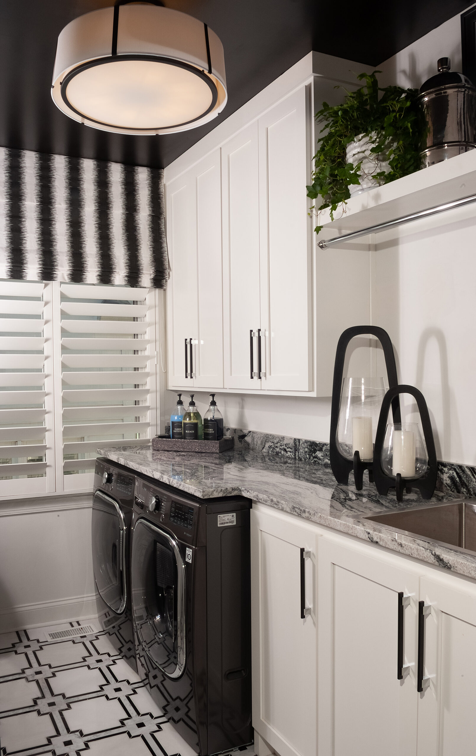 Laundry Room Interior Designer